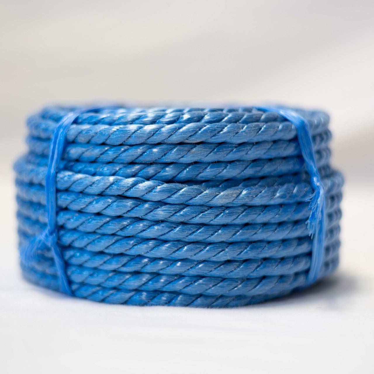 Set of 30m ropes including mini coil and lorry rope for versatile fastening needs