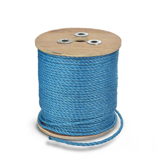 Industrial rope reel with 500 meters of durable rope for versatile use.